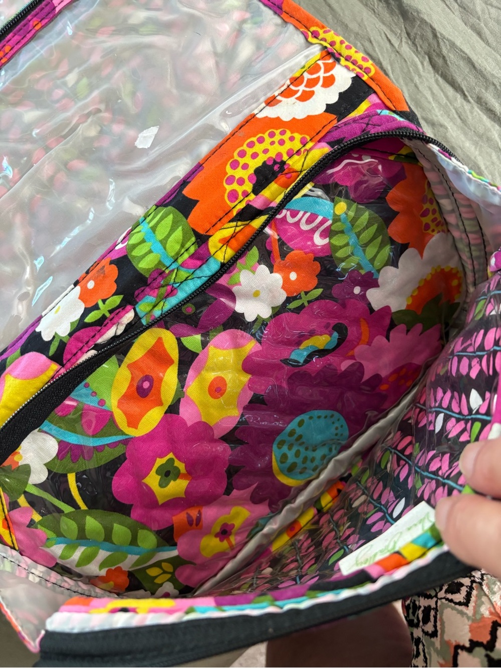 Vera Bradley Ultimate Travel
Case in(Retired) Va Va Bloom. - Picture 6 of 12